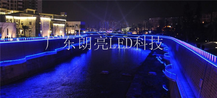 LED线条灯.jpg